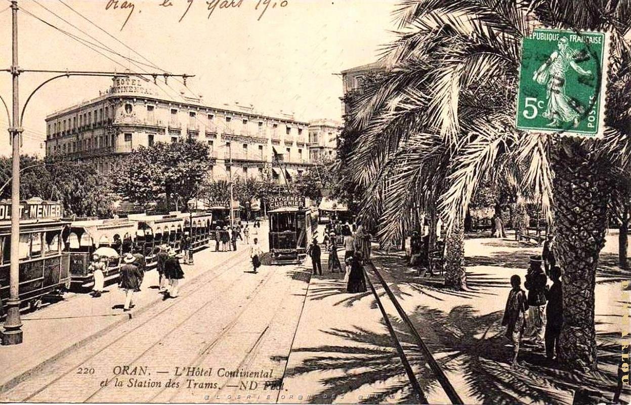 PA c- 048- Place d'Armes- trams et autobus.jpg
